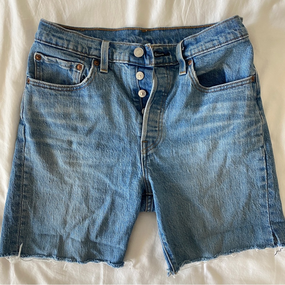 Cropped levi shorts, 501